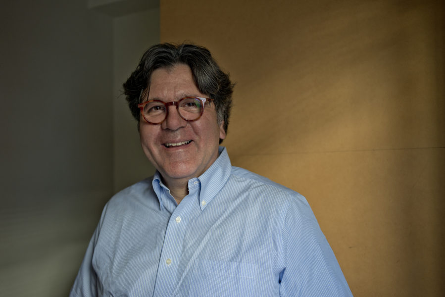 comisario de arte Luis Perez Oramas